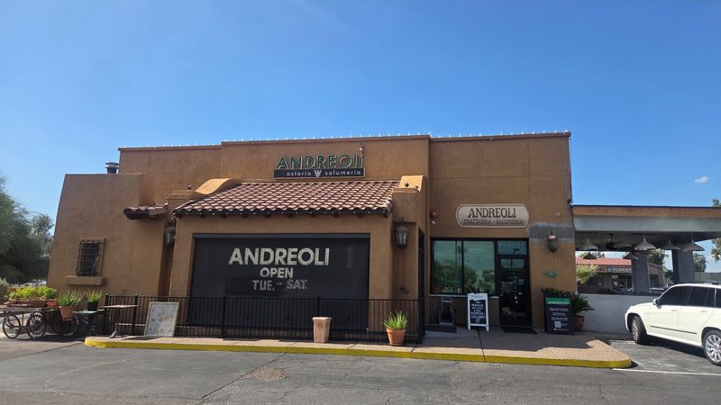 A Scottsdale Storefront You Have to Know About A Scottsdale Storefront You Have to Know About