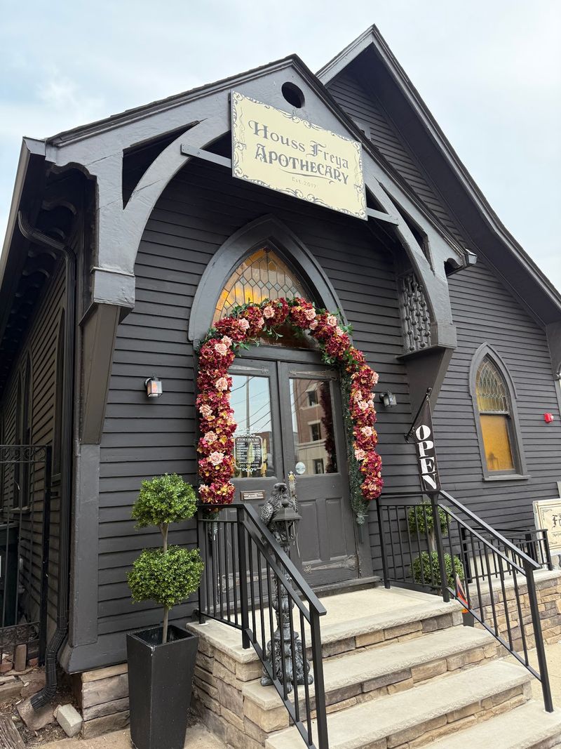 A Spellbinding Address on Glenridge Avenue