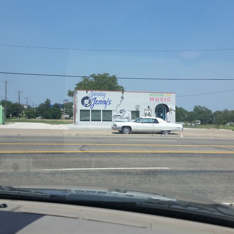 An Easygoing Small-Town Mood An Easygoing Small-Town Mood
