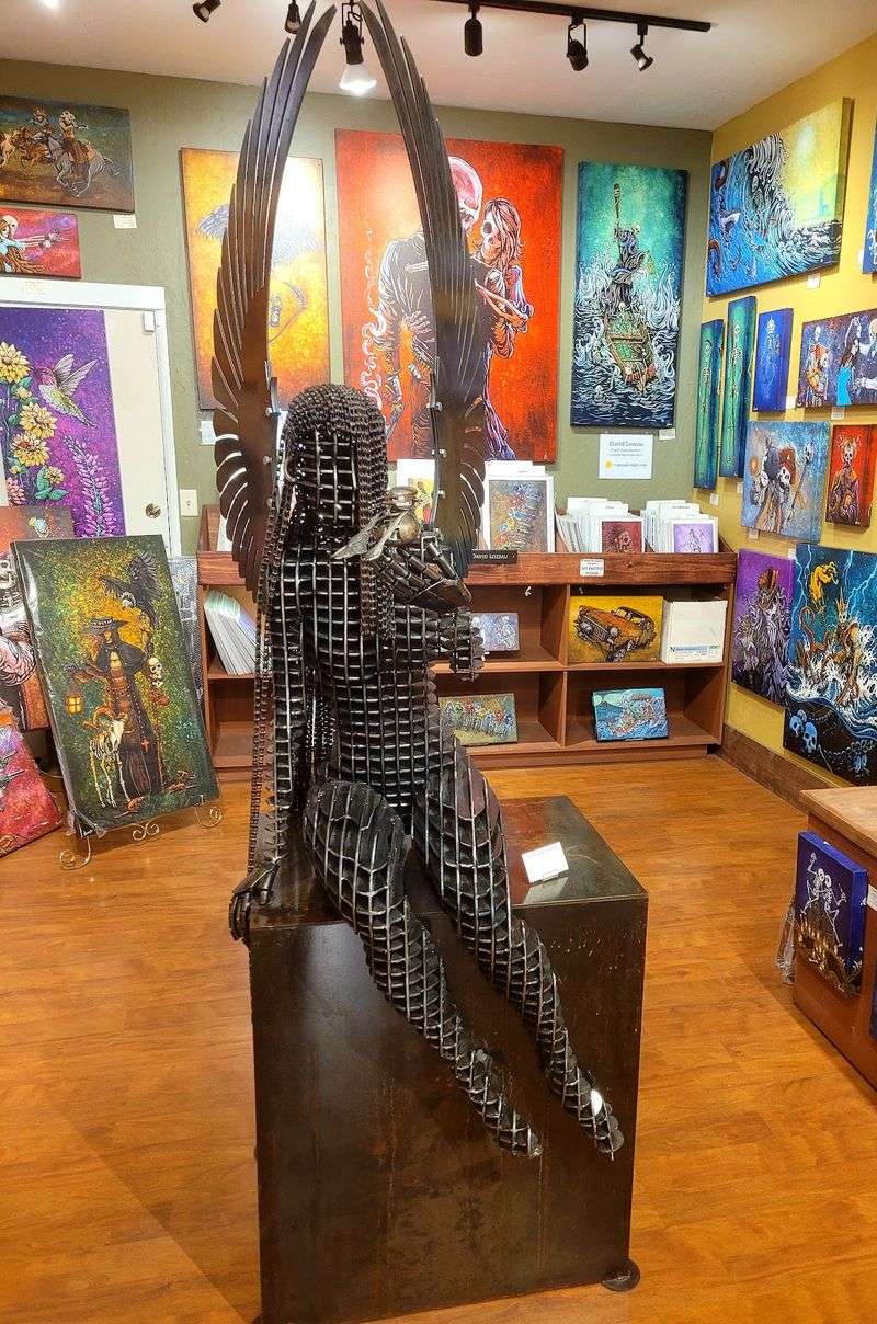 Antique Hunting and Consignment Treasures Antique Hunting and Consignment Treasures