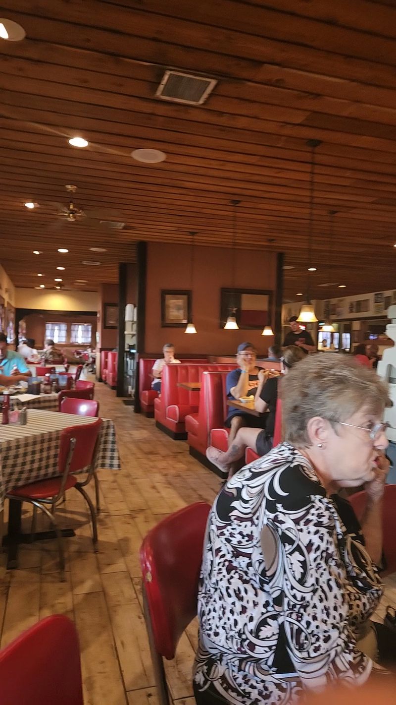 Busy Rooms and Quick Seating