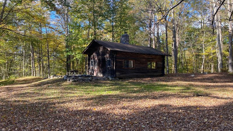 Cabins and Closed-In Lean-Tos Cabins and Closed-In Lean-Tos