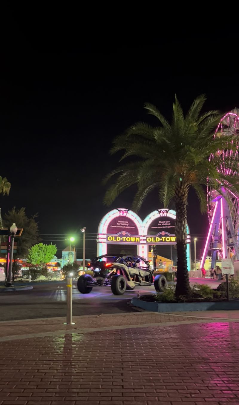 Classic Cars and Old Town Weekends
