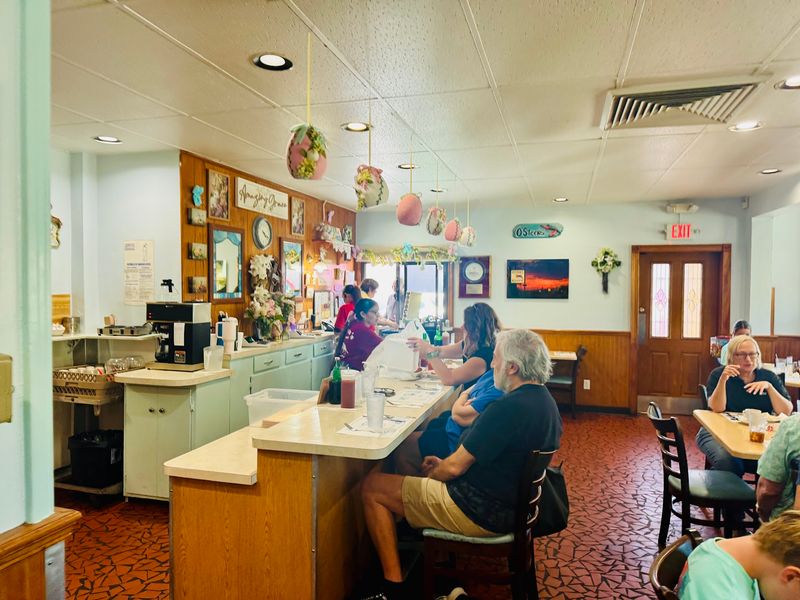 Counter Seats and Old Florida Charm Counter Seats and Old Florida Charm