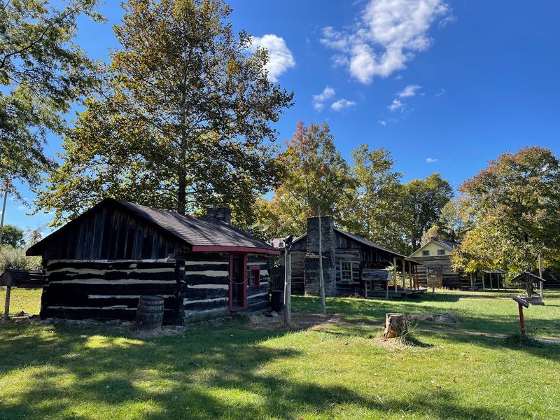 Deer, Pioneer History, and a Relaxed Vibe Deer, Pioneer History, and a Relaxed Vibe