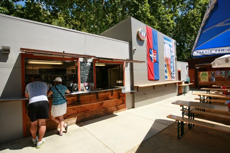 Der Biergarten Midtown, Sacramento, CA Der Biergarten Midtown, Sacramento, CA