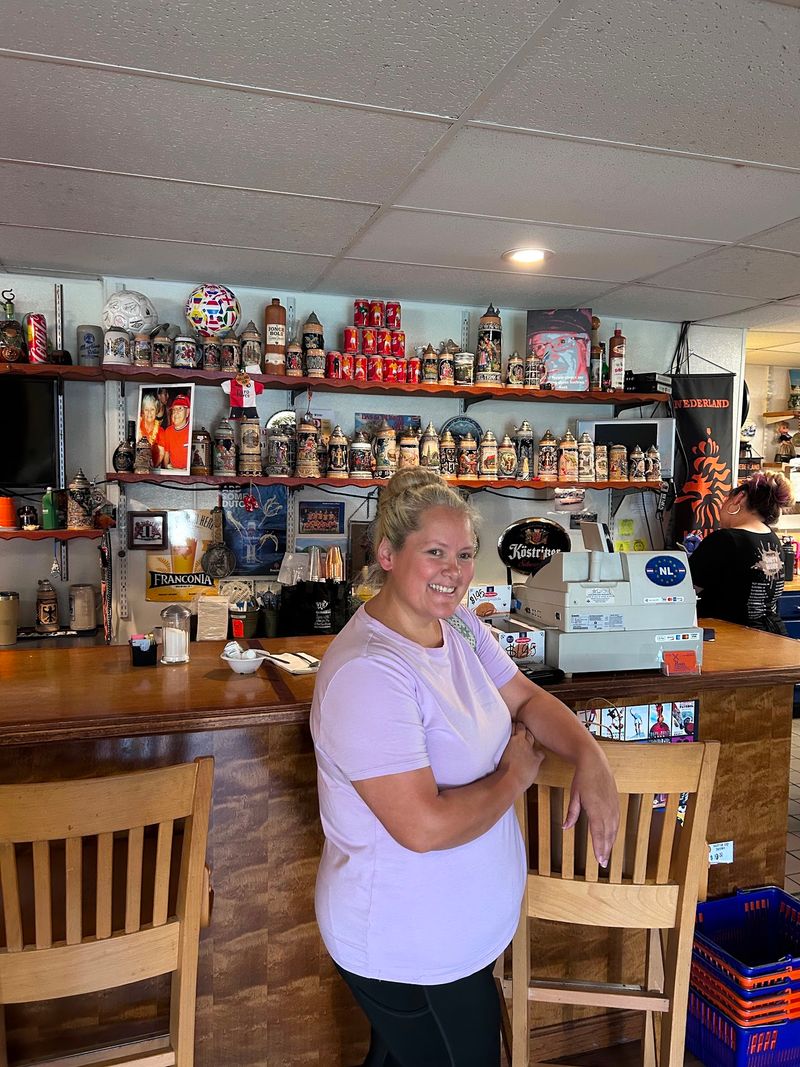 Friendly Faces Behind the Counter Friendly Faces Behind the Counter