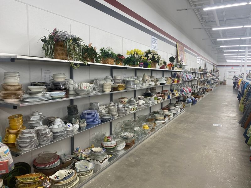 Furniture, Kitchen Gear and Home Finds Furniture, Kitchen Gear and Home Finds