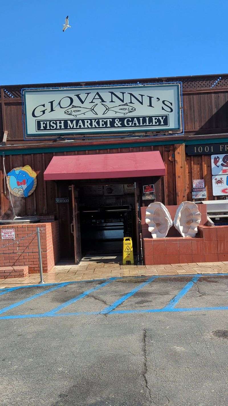 Giovanni's Fish Market And Galley, Morro Bay, CA Giovanni's Fish Market And Galley, Morro Bay, CA