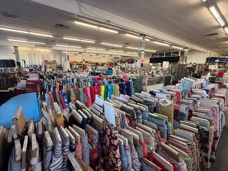 Hi-Fashion Fabrics, Sacramento, CA Hi-Fashion Fabrics, Sacramento, CA