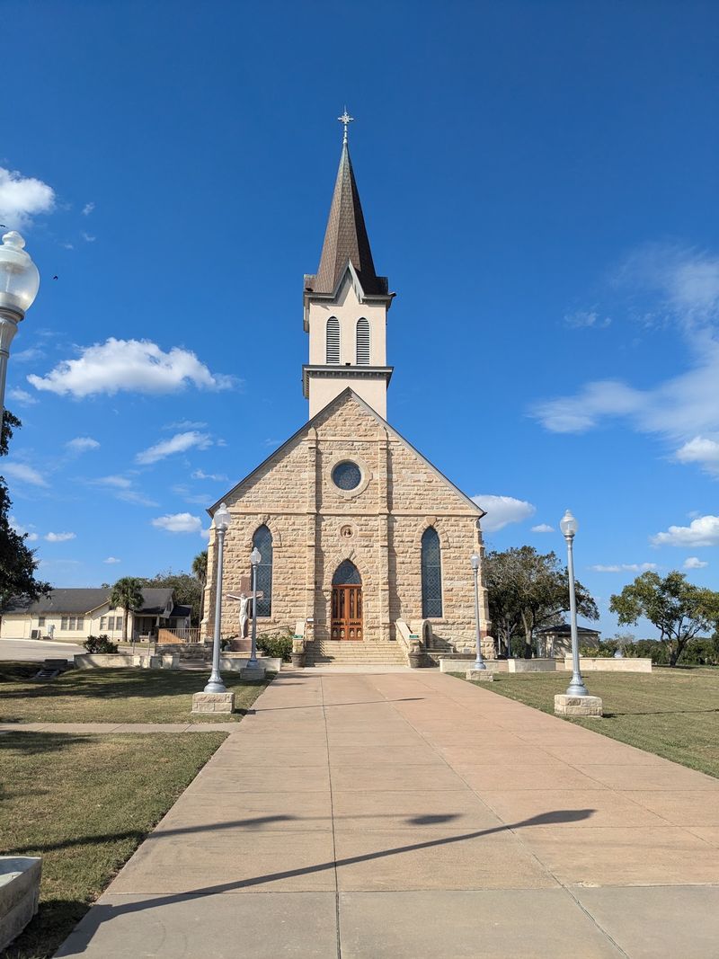Hours, Tours, and Handy Extras