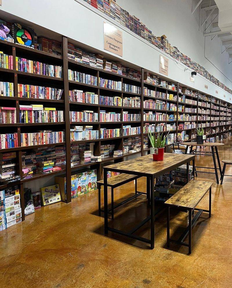 Houston BookWarehouse, Houston, TX Houston BookWarehouse, Houston, TX