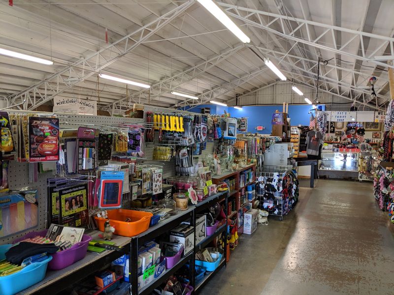 Jamie's Flea Market, South Amherst, OH
