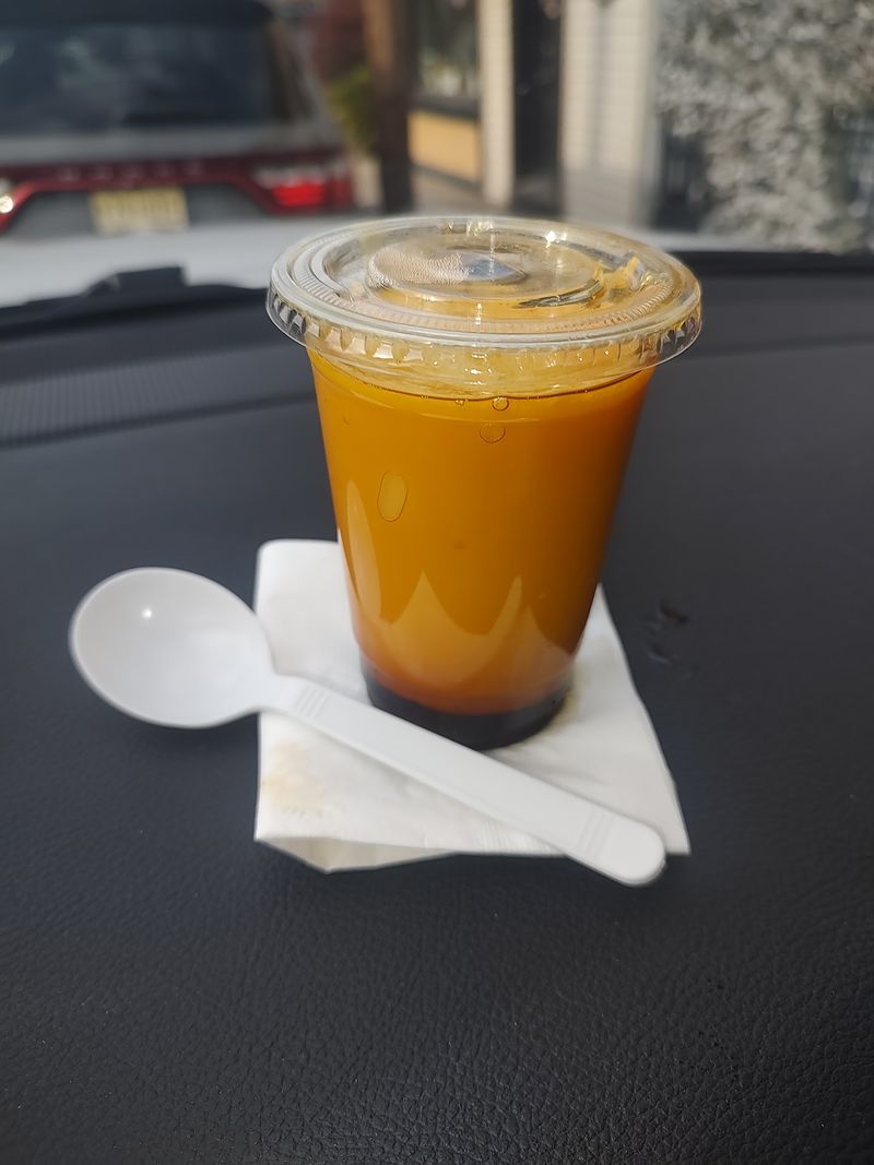 Juices, Shakes, and Seasonal Hot Drinks Juices, Shakes, and Seasonal Hot Drinks