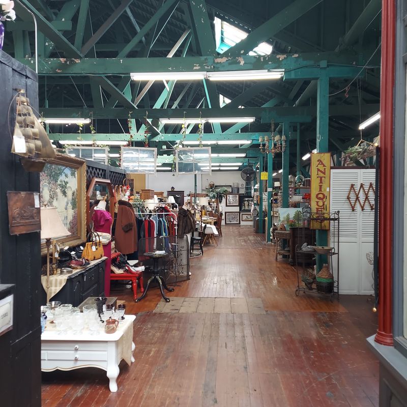 King Richard's Antique Vintage Center, Whittier, CA King Richard's Antique Vintage Center, Whittier, CA
