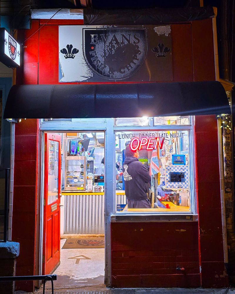 Late-Night Hours for Night Owls Late-Night Hours for Night Owls