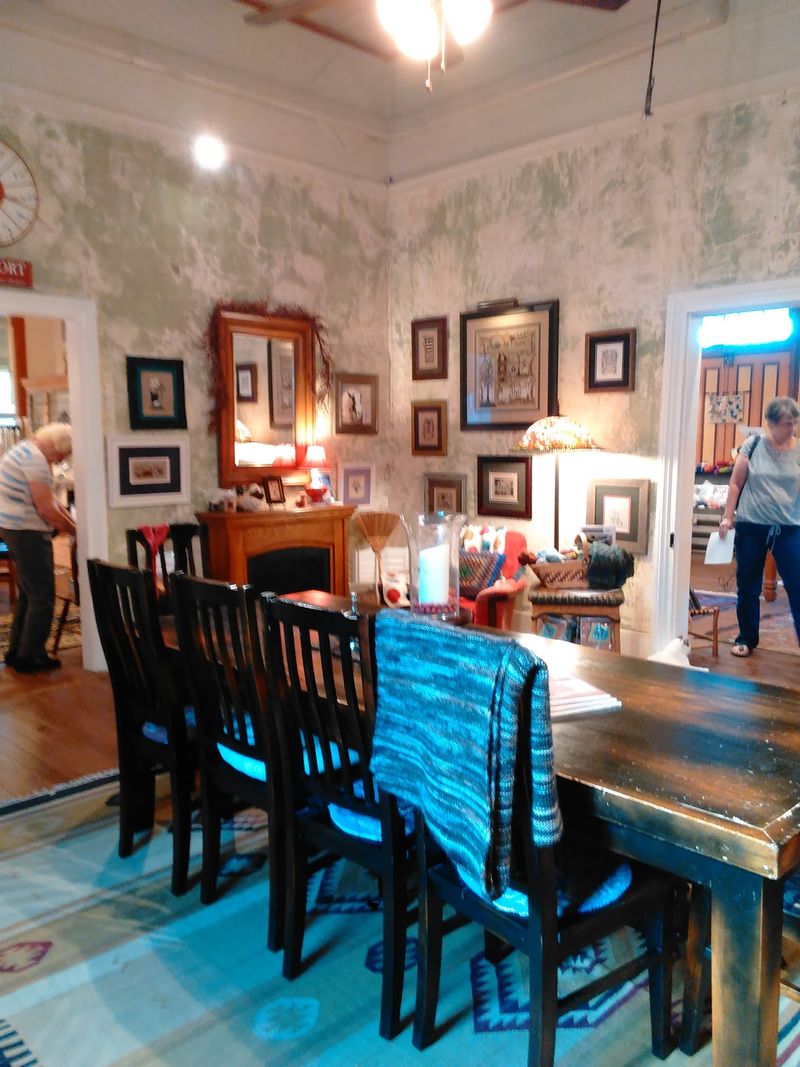 Meet Wendy, Scott, and the Family Behind the Counter Meet Wendy, Scott, and the Family Behind the Counter