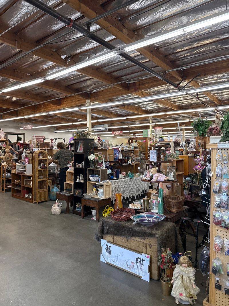 Mission Thrift - Sierra, Fresno, CA Mission Thrift - Sierra, Fresno, CA