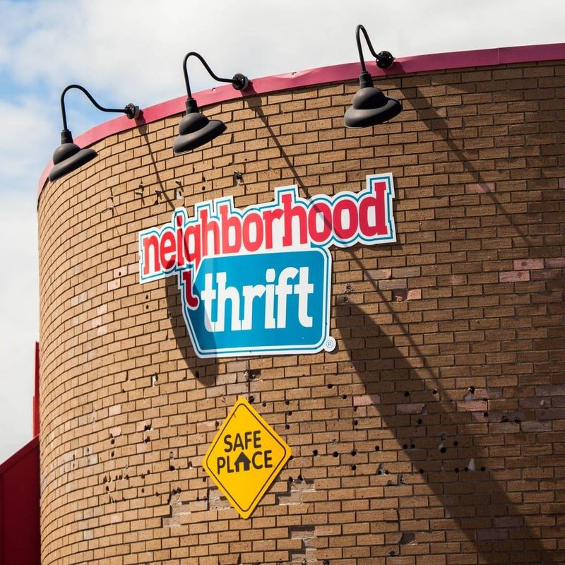 Neighborhood Thrift, Fresno, CA Neighborhood Thrift, Fresno, CA