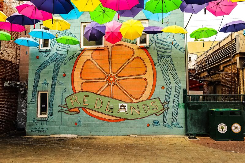 Orange Touches for a Citrus Town
