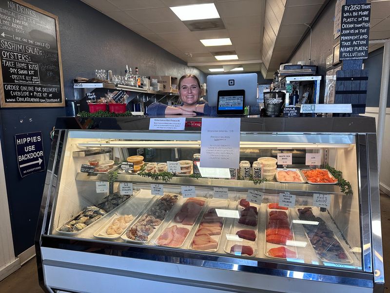Order at the Counter, Eat Wherever Order at the Counter, Eat Wherever