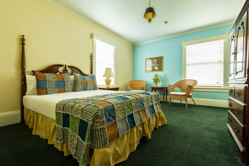 Patchwork Quilts and Old-School Tubs Patchwork Quilts and Old-School Tubs