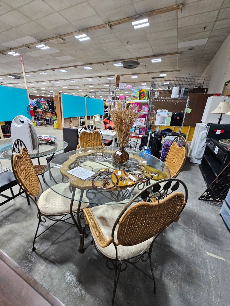 Peddlers Mall Flea Market, Indianapolis, IN Peddlers Mall Flea Market, Indianapolis, IN