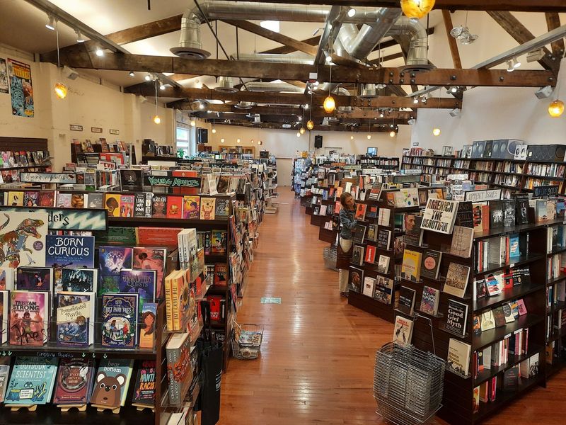 Peregrine Book Company, Prescott, AZ