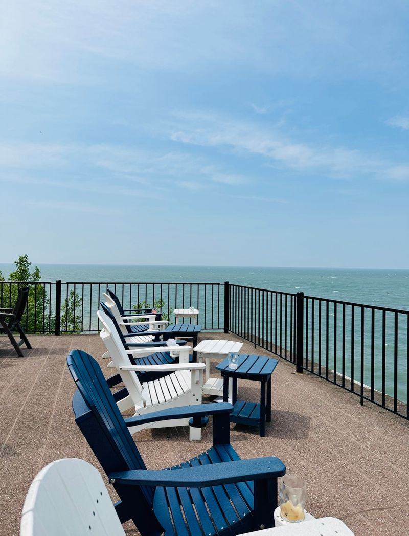 Pier W, Lakewood, OH Pier W, Lakewood, OH