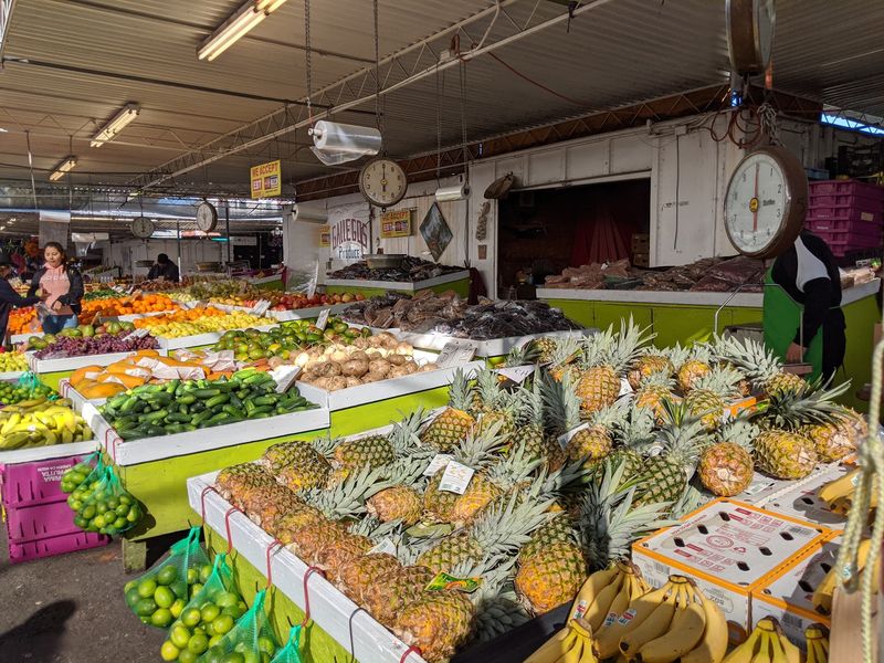 Produce Aisles That Rival a Farmers Market Produce Aisles That Rival a Farmers Market