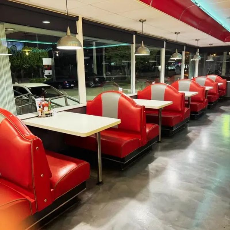 Retro Booths for Every Kind of Crowd Retro Booths for Every Kind of Crowd