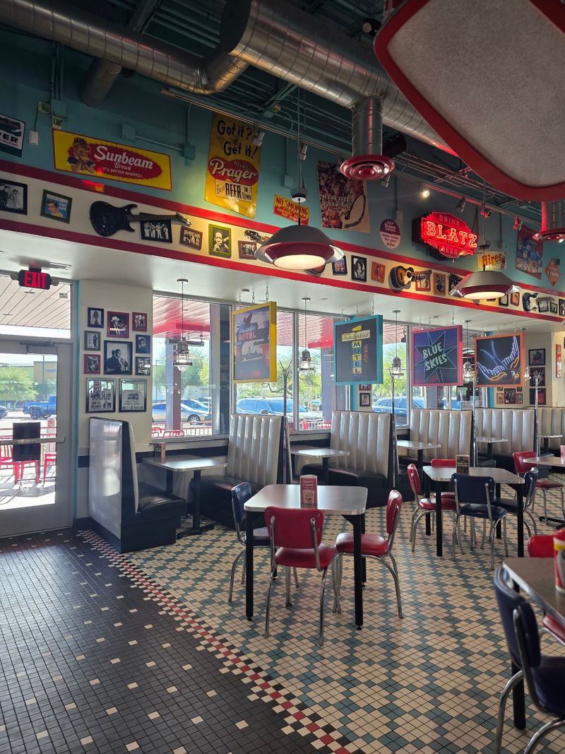 Retro Decor That Keeps Kids Reading