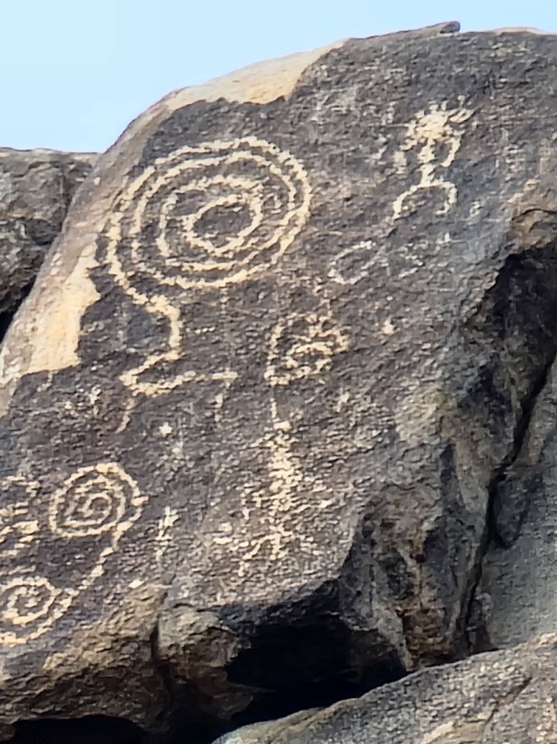 Rock Art Carved Around 1,000 Years Ago Rock Art Carved Around 1,000 Years Ago