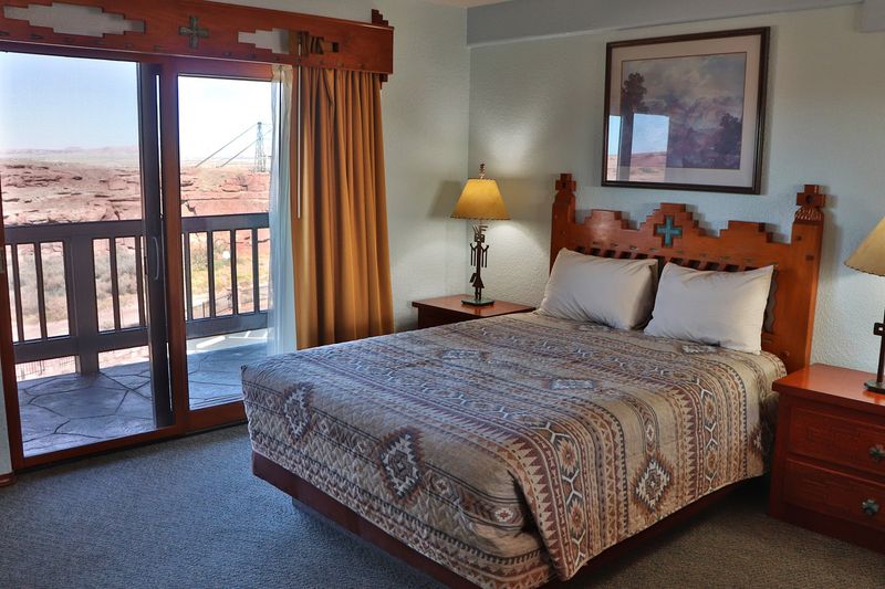 Rooms, RVs, and Road Trip Basics Rooms, RVs, and Road Trip Basics
