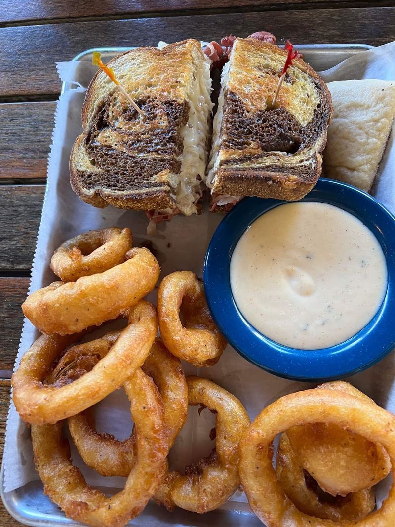 Sandwiches With a Following Sandwiches With a Following