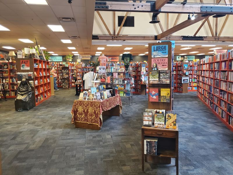Shelves for Every Kind of Reader Shelves for Every Kind of Reader