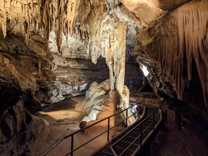 Squire Boone Caverns, Mauckport, IN Squire Boone Caverns, Mauckport, IN