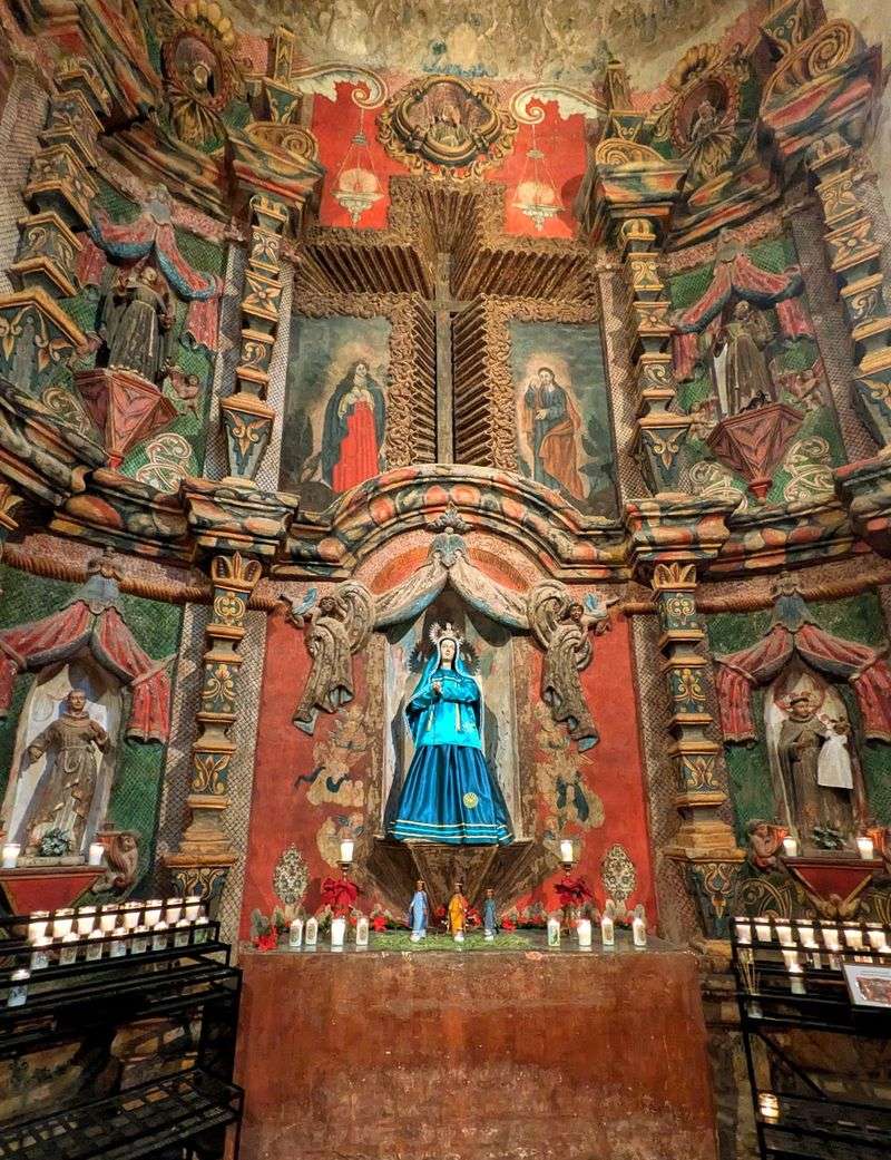 Statues and Murals Carved by Hand Statues and Murals Carved by Hand