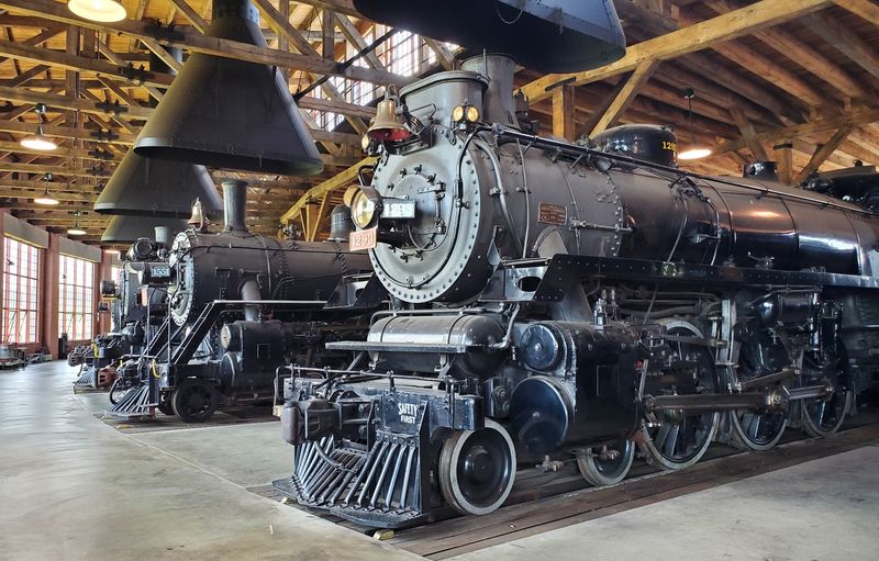 Steam Engines by the Dozen Steam Engines by the Dozen