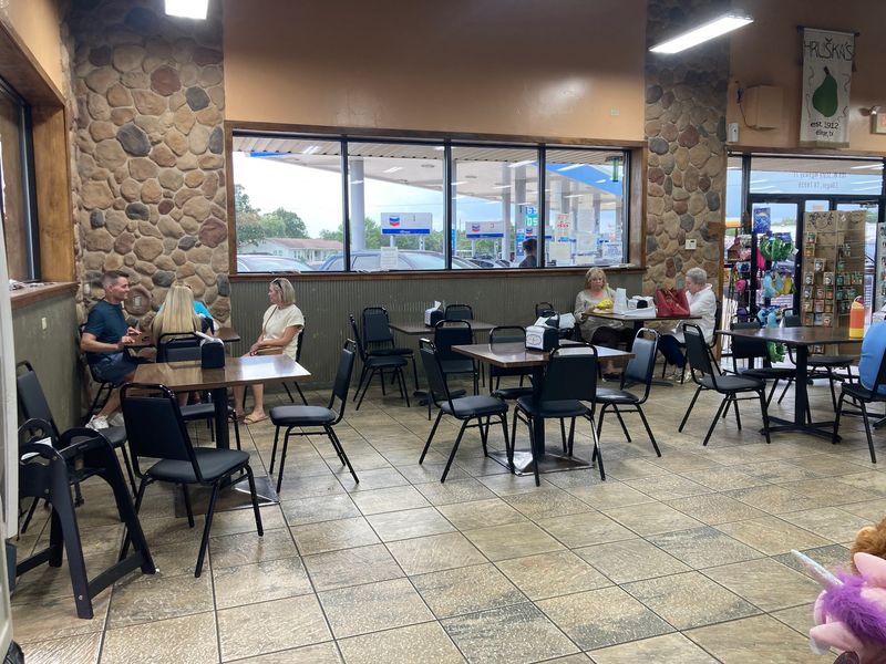 Tables Where Nobody Has to Rush