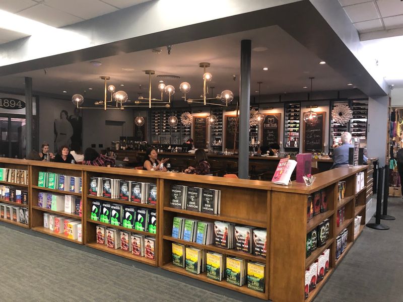 The 1894 Lounge and Evening Reads The 1894 Lounge and Evening Reads