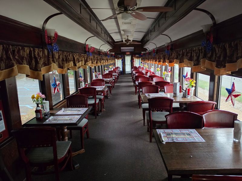 The 1927 Dining Car Everyone Talks About The 1927 Dining Car Everyone Talks About
