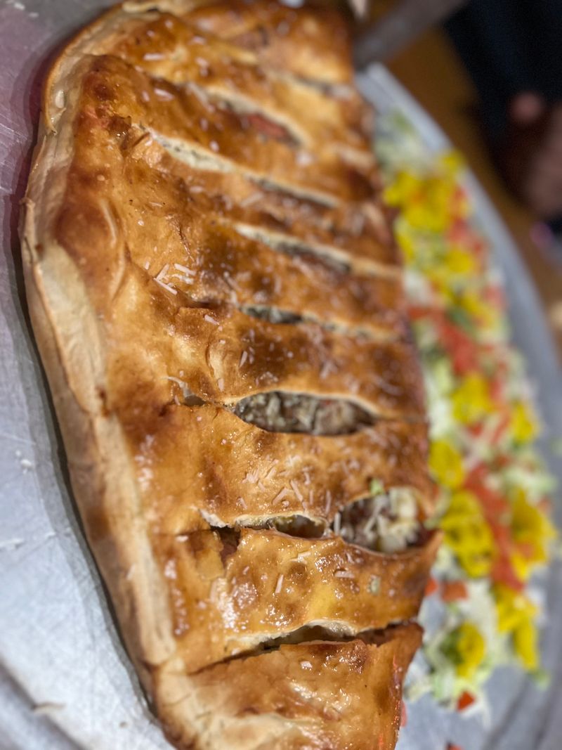 The Calzone That Feeds a Crowd