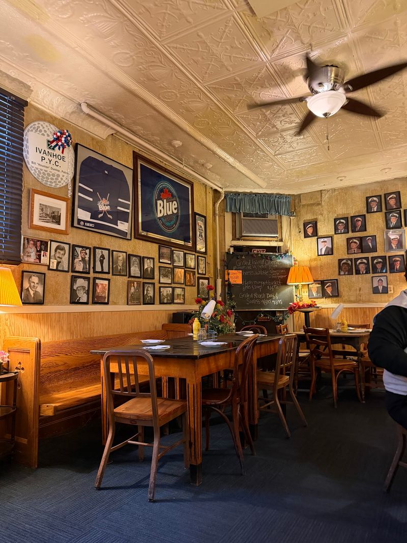 Walls That Double as a Museum Walls That Double as a Museum