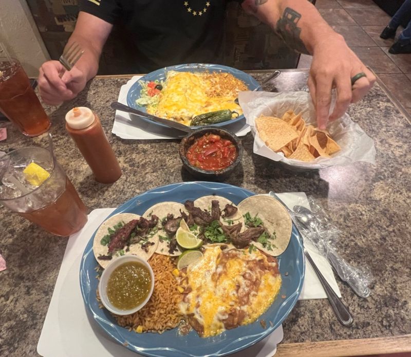 Why the Tables Stay Full Why the Tables Stay Full