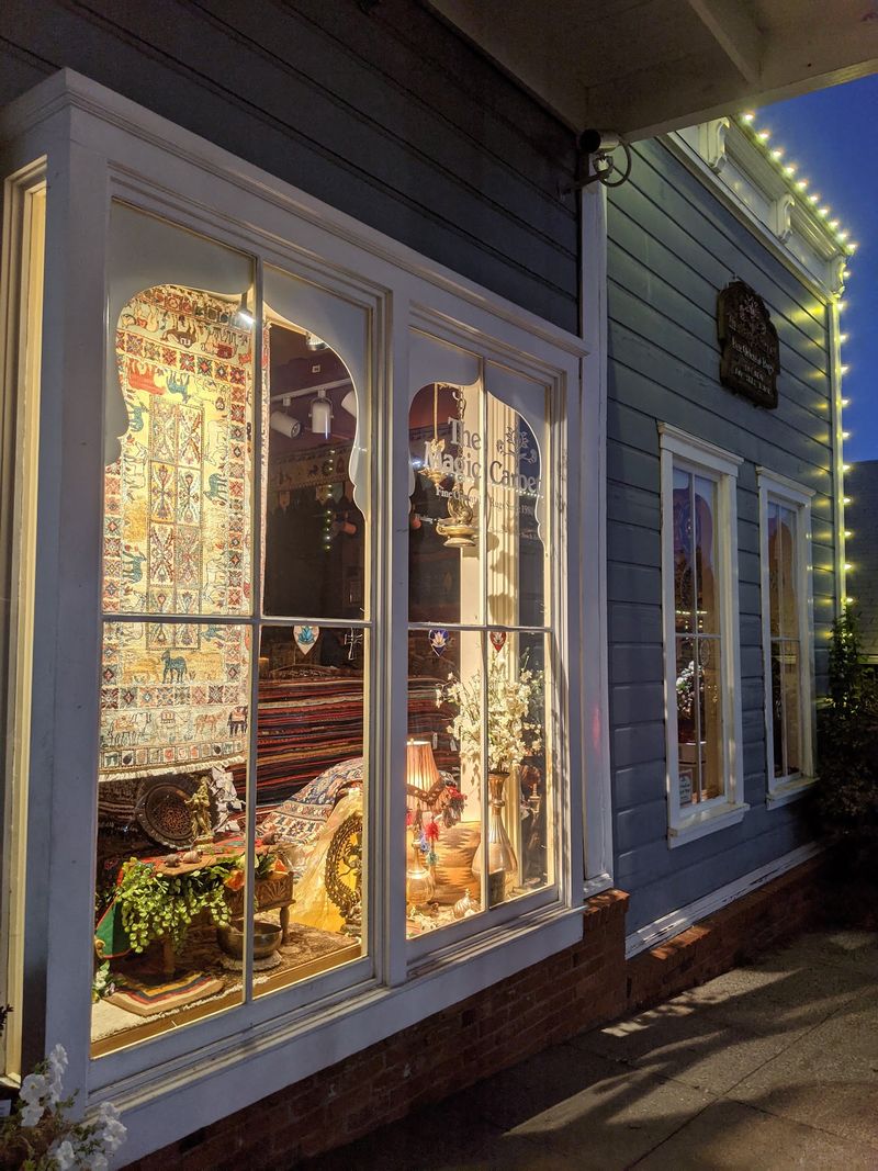 Window Shopping Season