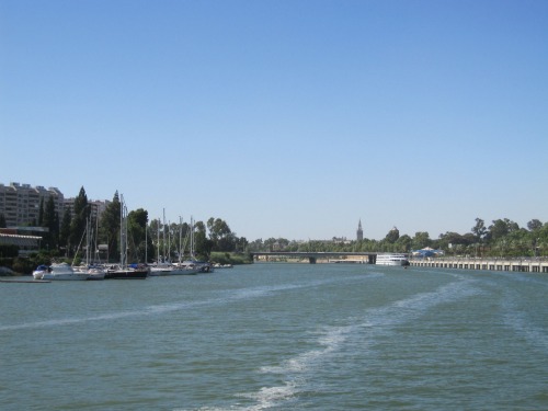 River cruise in Seville | What to do in Seville with Kids via We3travel
