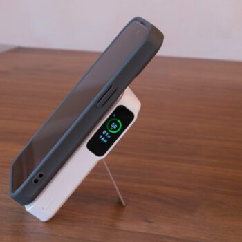 10 Anker Power Banks That Handle Long Flights and Layovers