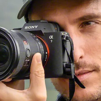 10 Best Cameras for Photographers Who Prefer to Walk
