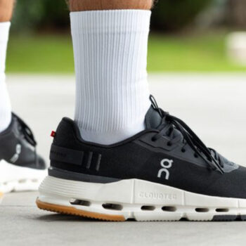 10 Best Comfortable Shoes for Travelers with Back Pain